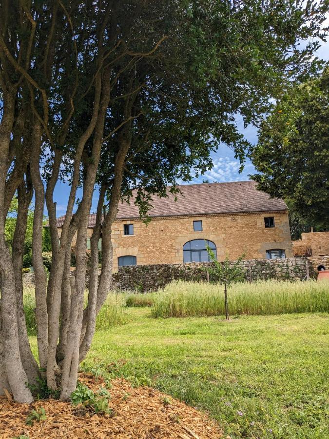 La Grange Symphorine, Chambre D'Hotes De Charme Situee Entre La Vallee De La Dordogne Et La Vallee De La Vezere Meyrals Exteriör bild
